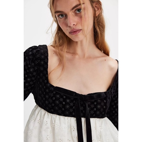 NWT!! FOR LOVE AND LEMONS Elisa Long Sleeve Top Black Velvet Taffeta Eyelet XS - Picture 5 of 16